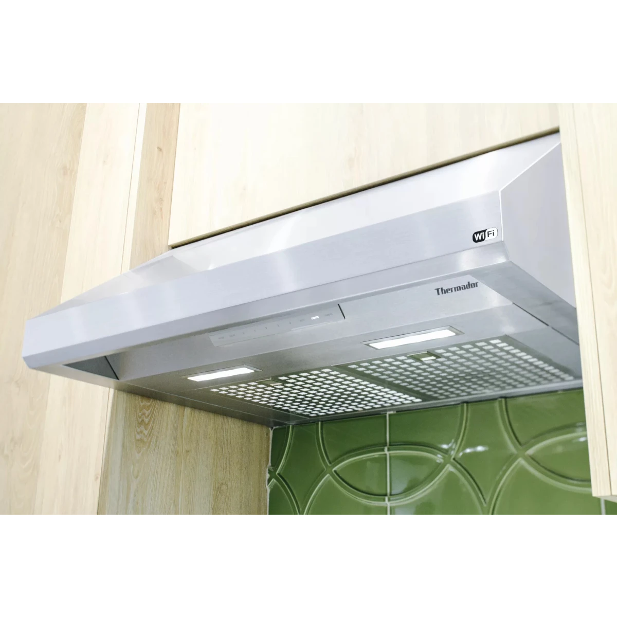 Thermador Masterpiece Series - HMWB30WS - 30 Inch Wall Mount Smart Range Hood with 4-Speed/600 CFM Blower, Touch Control, LED Lighting, Hybrid Mesh Filter, and Noise Control Technology™