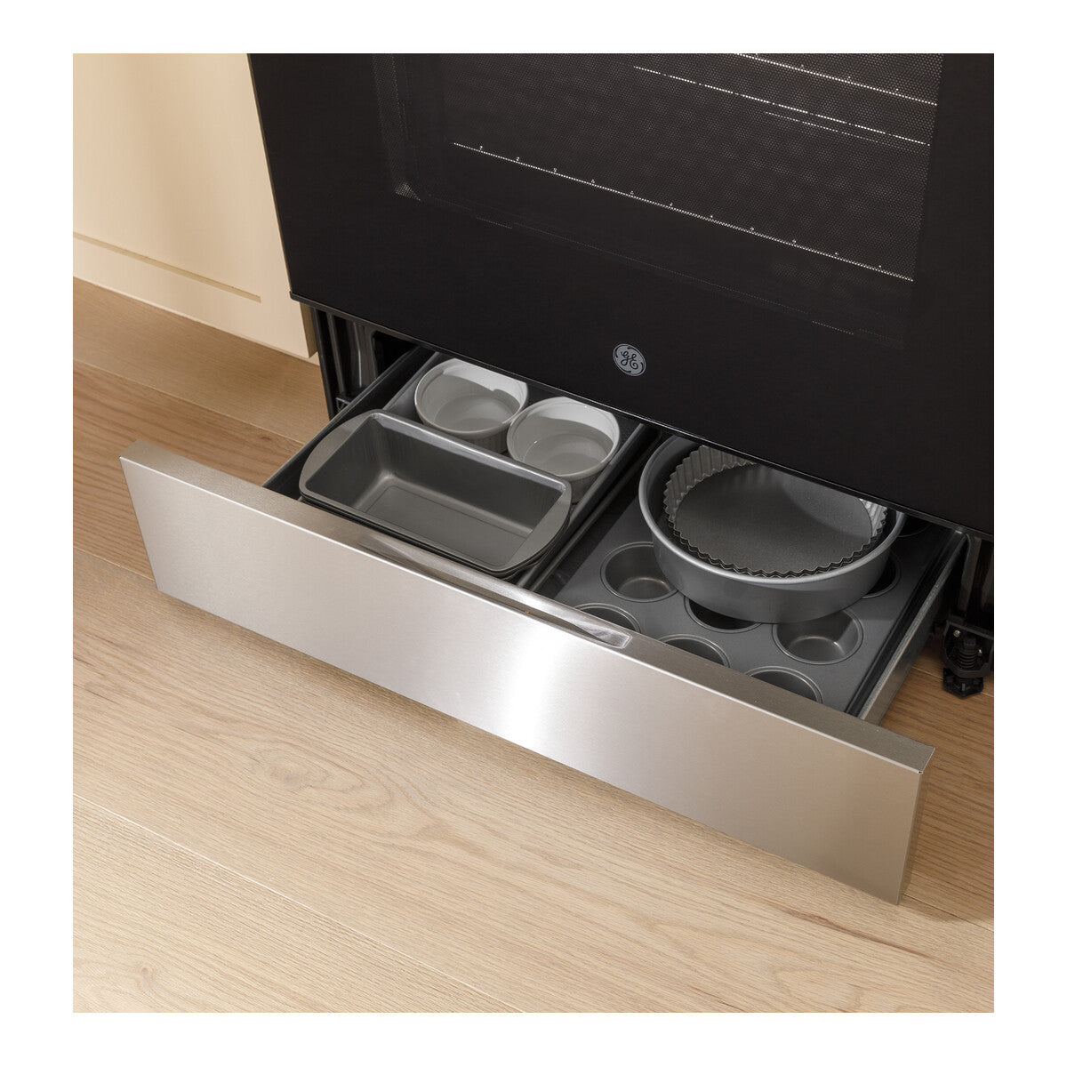 GE GGF500PVSS 30" 5.3 cu. ft. Free-Standing Gas Range with Crisp Mode, Stainless Steel
