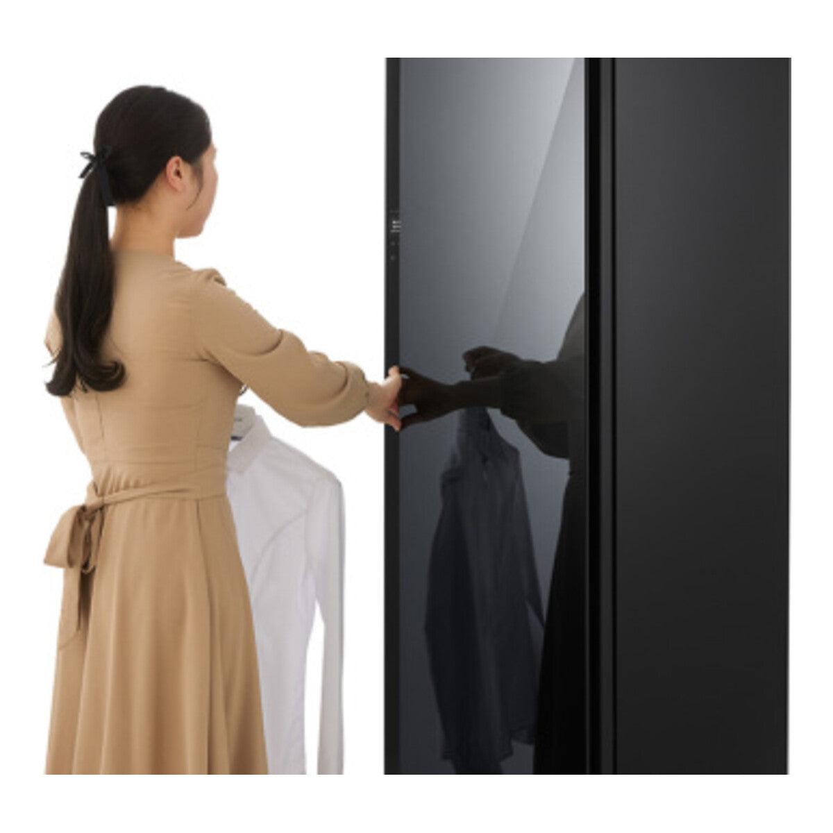 LG SC5GMR80H 23" Styler Smart Steam Closet with Dual TrueSteam Technology, Dynamic MovingHanger and Built-In HandySteamer, Black