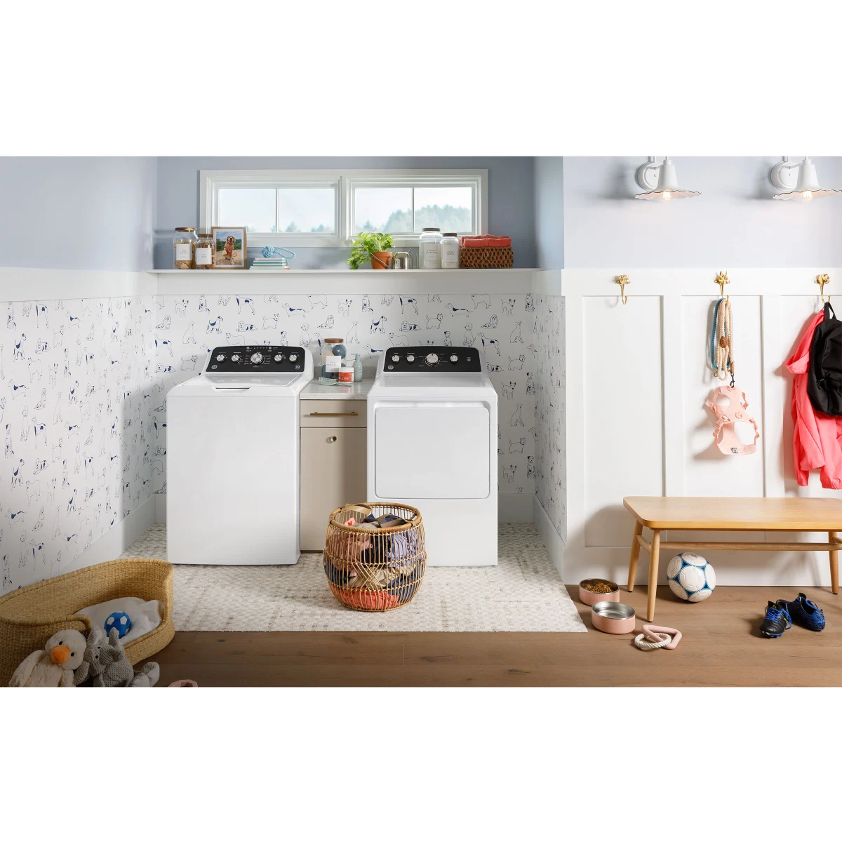 GE - GTD48EASWWB - 27 Inch Top Load Electric Dryer with 7.2 cu ft Capacity, Auto Dry, Powerful Venting, Large Diffuser, Aluminized Drum, Reversible Dryer Door, Shallow Depth Design and Up Front Lint Filter