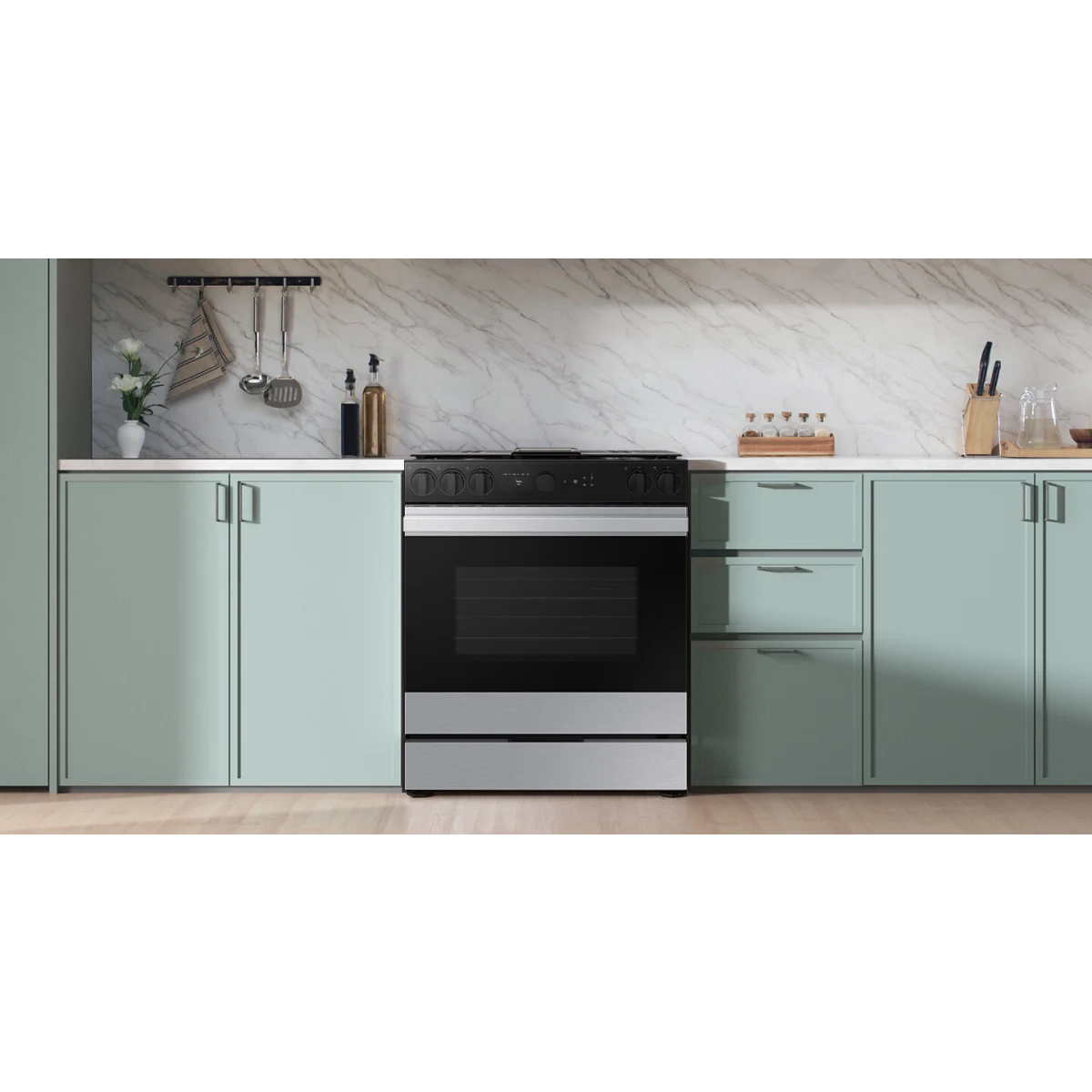Samsung BESPOKE - NSG6DG8700SR - 30 Inch Slide-In Gas Smart Range with 5 Sealed Burners, 6.0 cu. ft. Convection+ Oven, 23K BTU Power Burner, Storage Drawer, Air Fry, Self Clean, and ADA Compliant: Stainless Steel