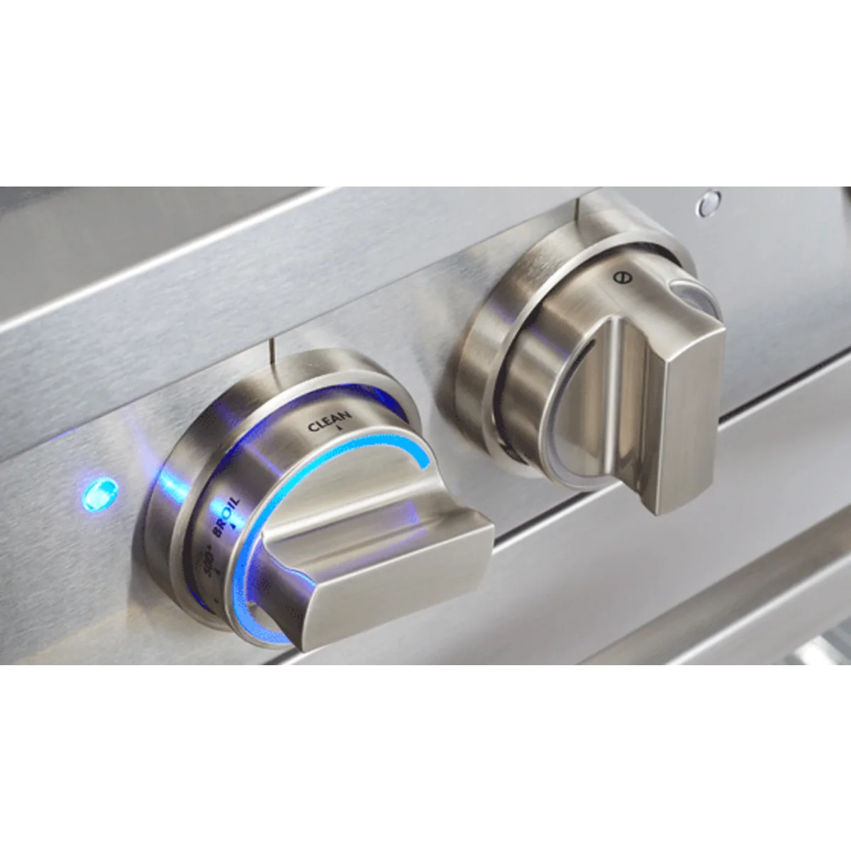 Dacor Renaissance - RNRP30GSNG - 30 Inch Freestanding Gas Range with 1 SimmerSear Burner, 3 Standard Burners, 5.2 cu. ft. Convection Oven