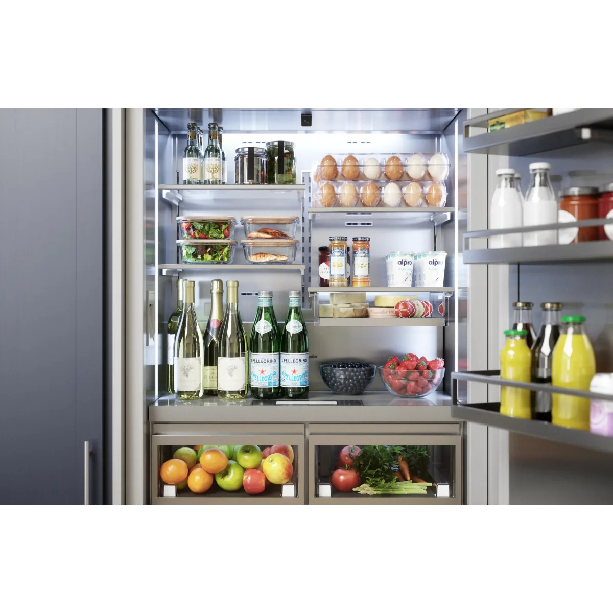 Thermador Freedom® Collection - T36BB110SS - 36 Inch Built-In Bottom Mount Smart Refrigerator with 19 cu. ft. Total Capacity, ThermaFlex™ Drawer, Internal Water Dispenser, and Ice Maker: Masterpiece Handle
